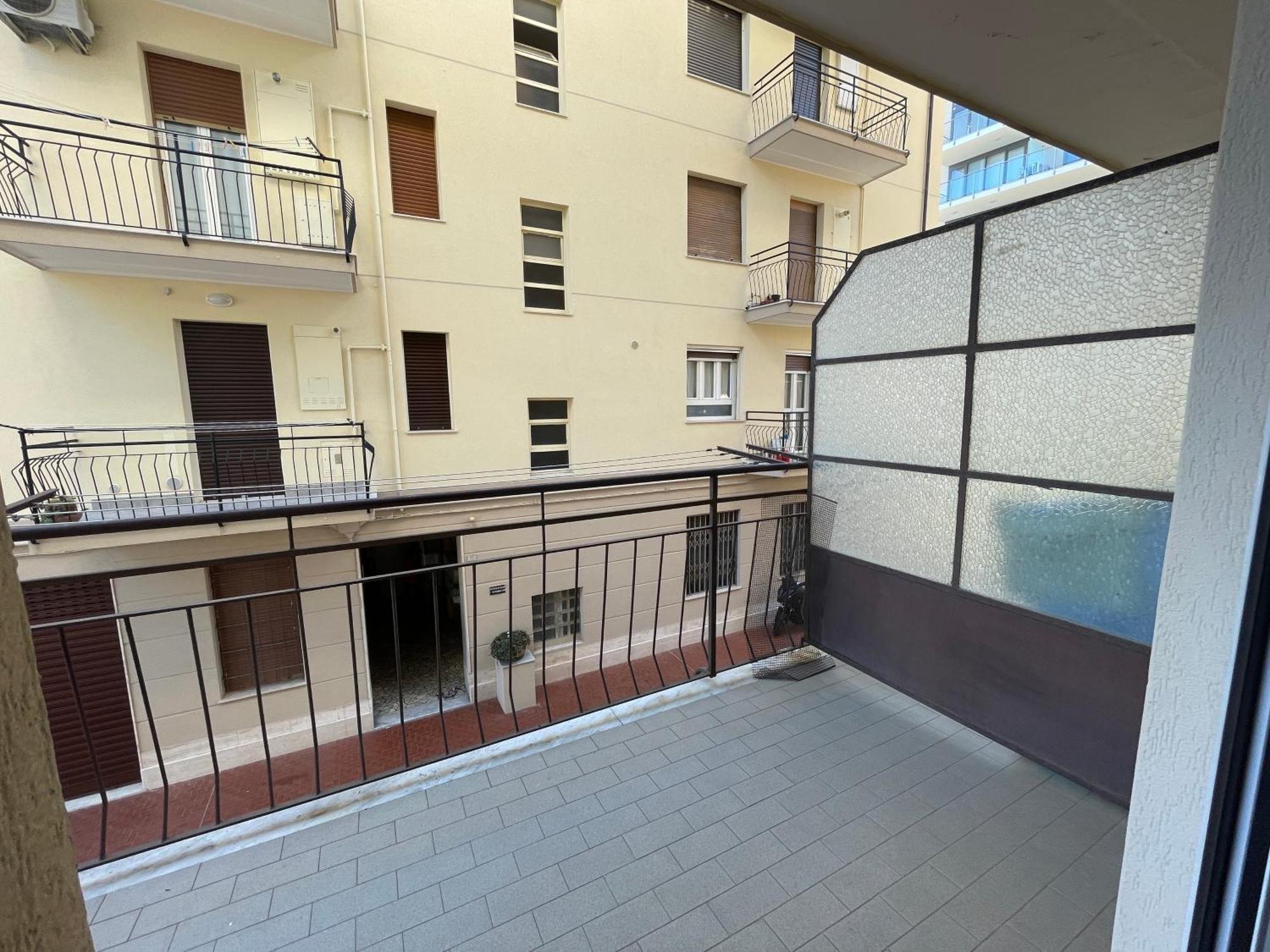 Апартаменты 50 Metri Dal Mare - Free Parking E A/C Пьетра-Лигуре Номер фото